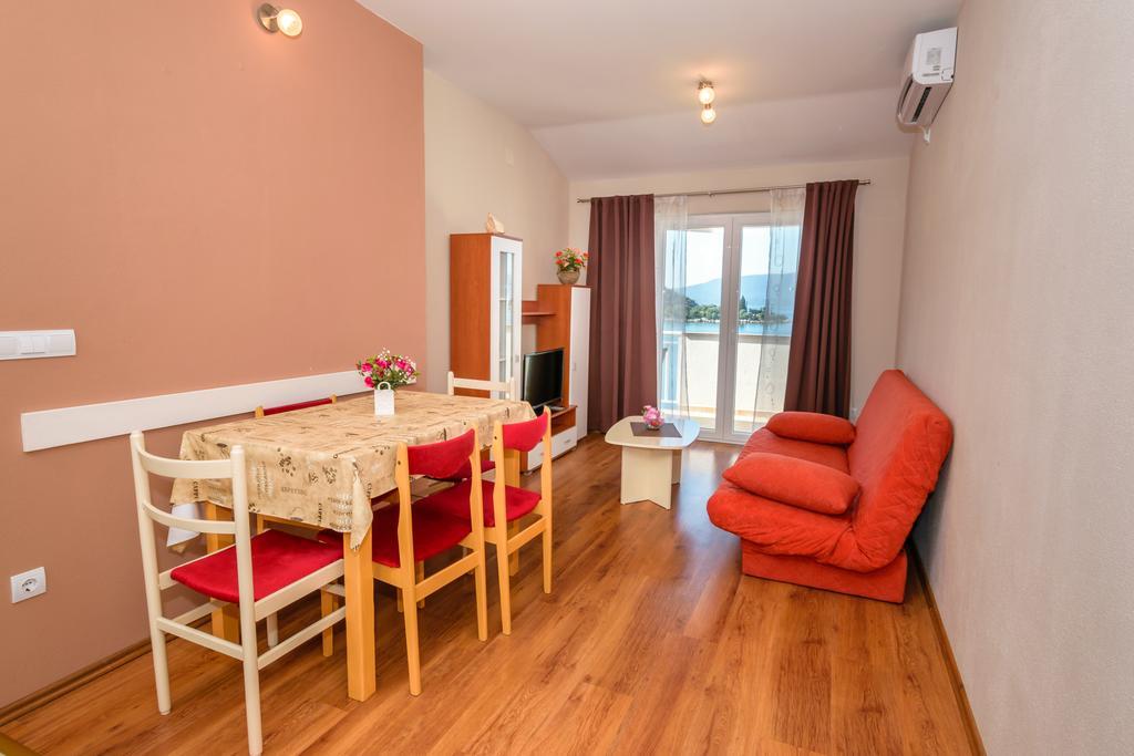 Apartments Galeb Blace Ngoại thất bức ảnh